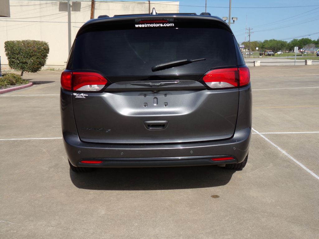 2019 Chrysler Pacifica Image 6