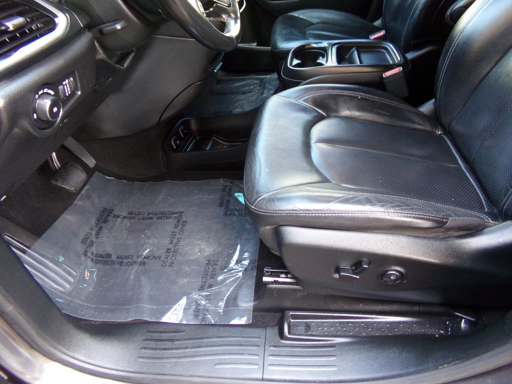 2019 Chrysler Pacifica Image 11