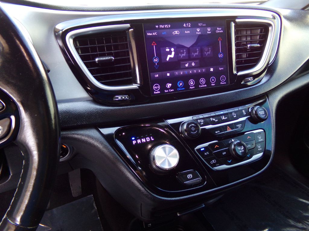 2019 Chrysler Pacifica Image 14