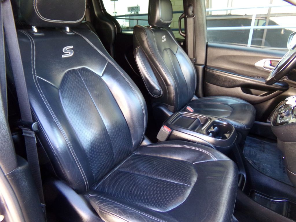 2019 Chrysler Pacifica Image 25
