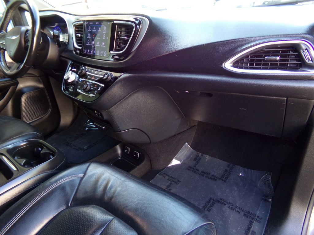 2019 Chrysler Pacifica Image 26