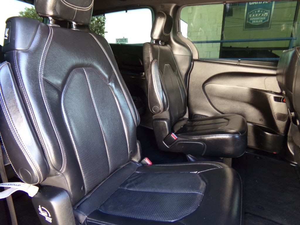 2019 Chrysler Pacifica Image 27