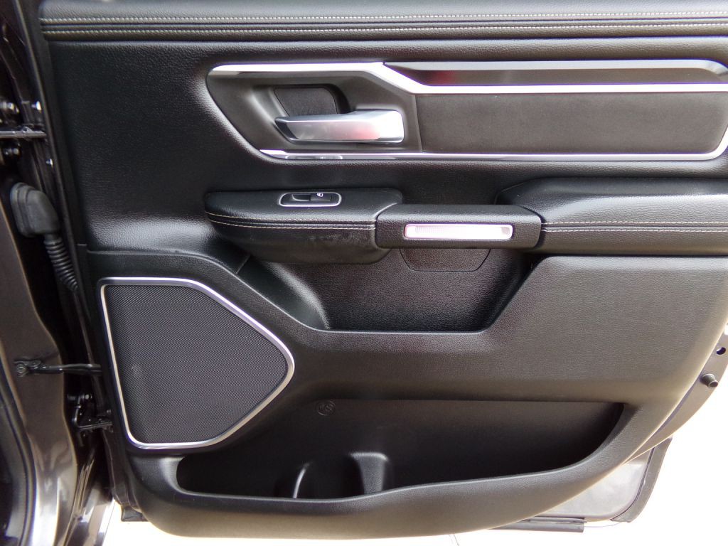 2021 RAM 1500 Image 24