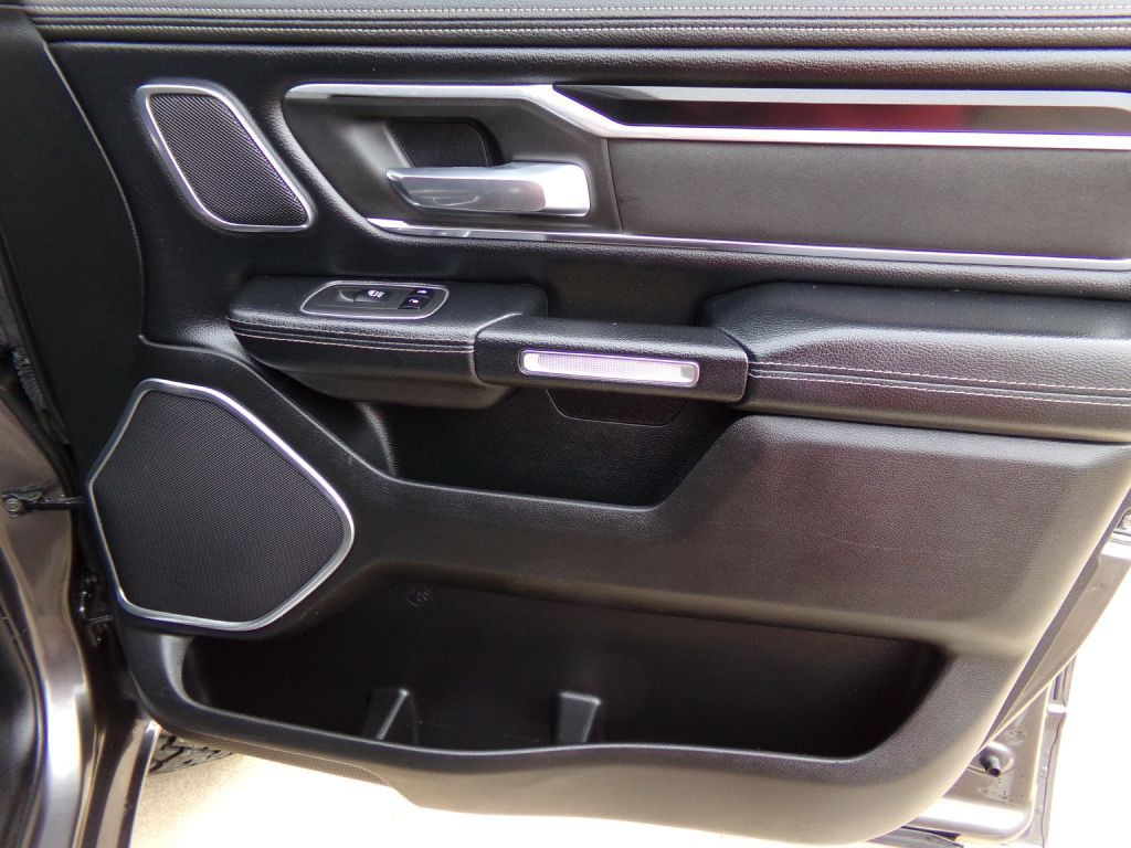 2021 RAM 1500 Image 25