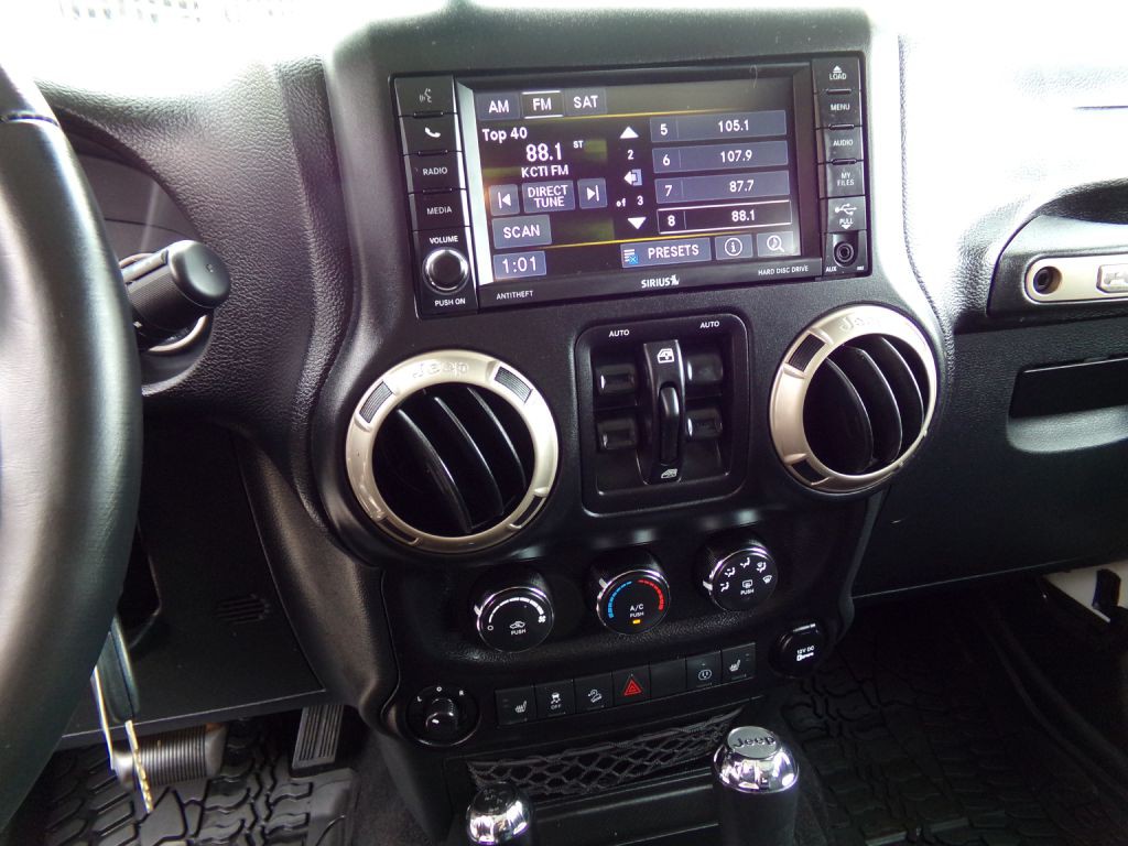 2016 Jeep Wrangler Unlimited Image 14