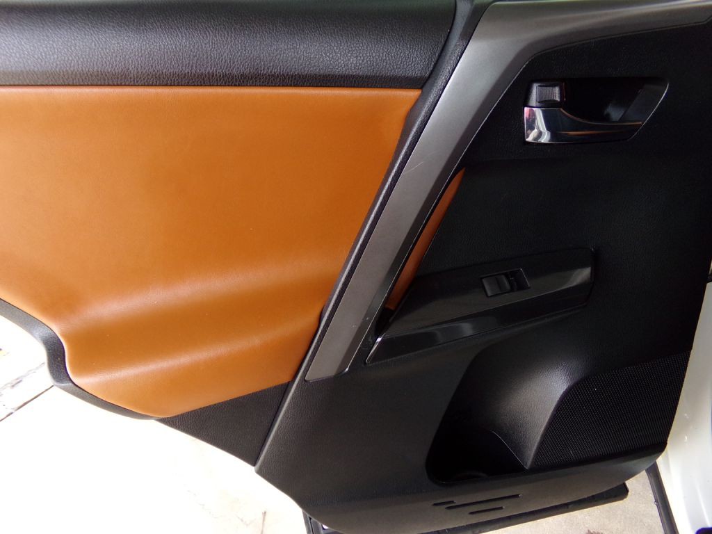 2016 Toyota Rav4 Image 16