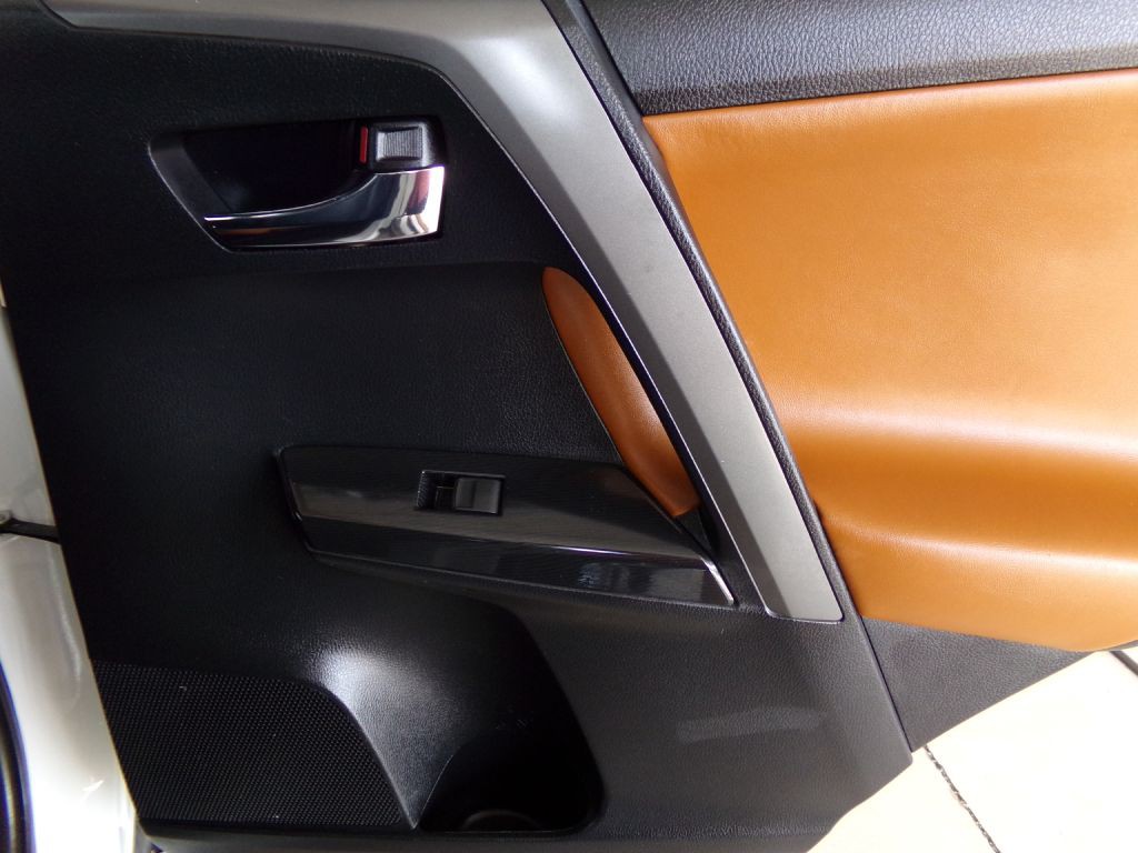 2016 Toyota Rav4 Image 20