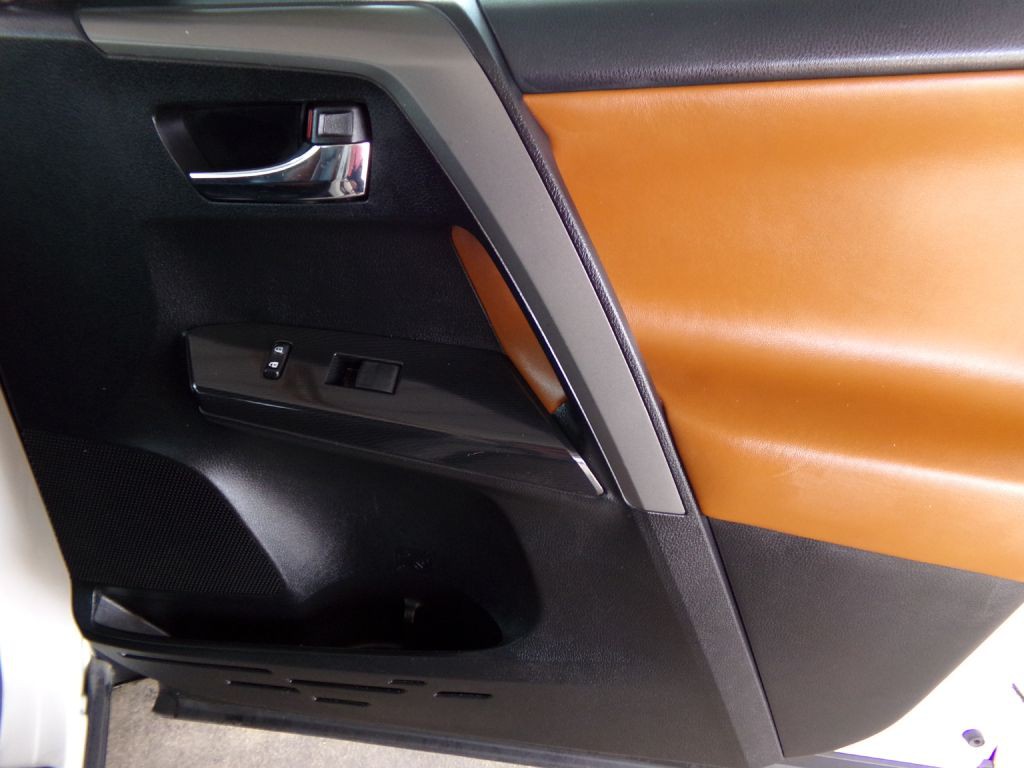 2016 Toyota Rav4 Image 23