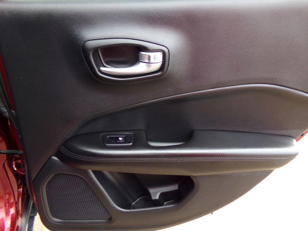 2021 Jeep Compass Image 21