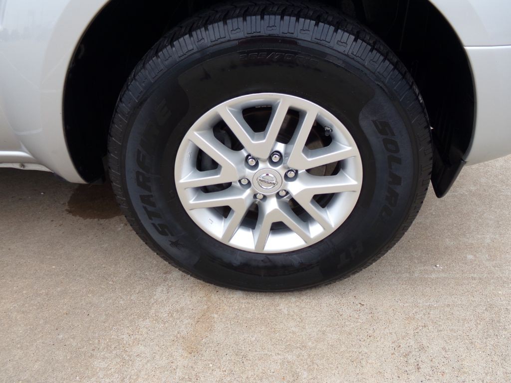 2015 Nissan Frontier Image 8