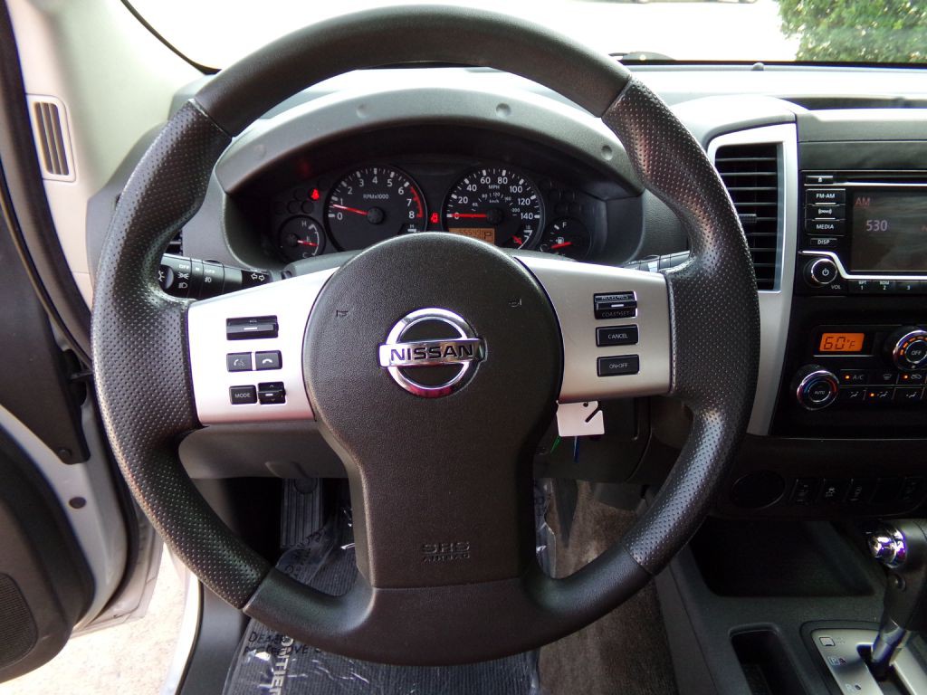 2015 Nissan Frontier Image 16