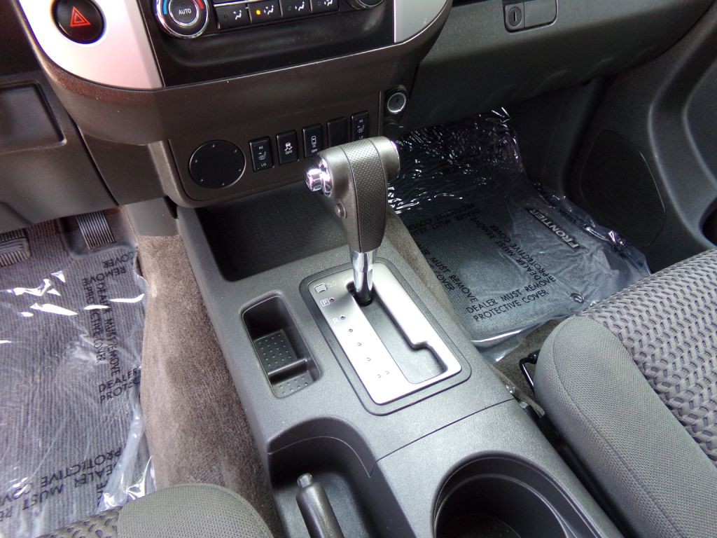 2015 Nissan Frontier Image 17