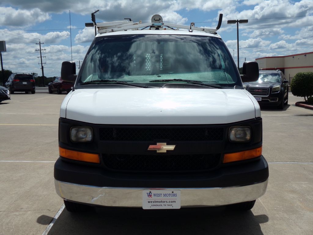 2014 Chevrolet Express Image 3