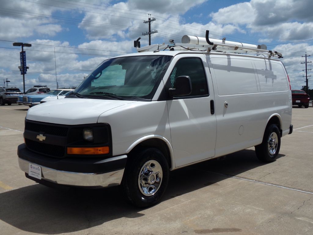 2014 Chevrolet Express Image 4