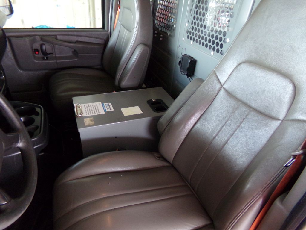 2014 Chevrolet Express Image 12