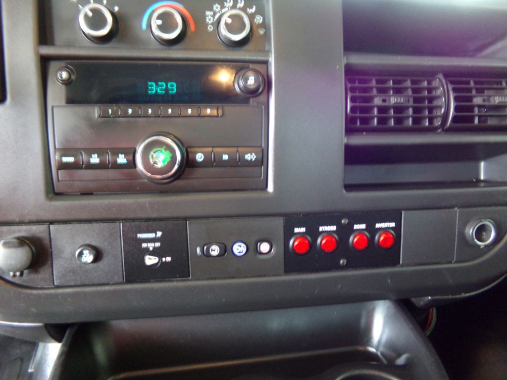 2014 Chevrolet Express Image 15