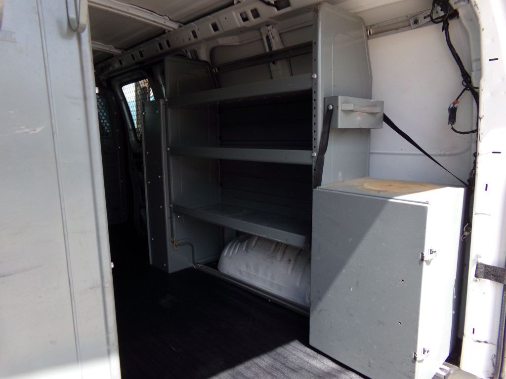 2014 Chevrolet Express Image 23