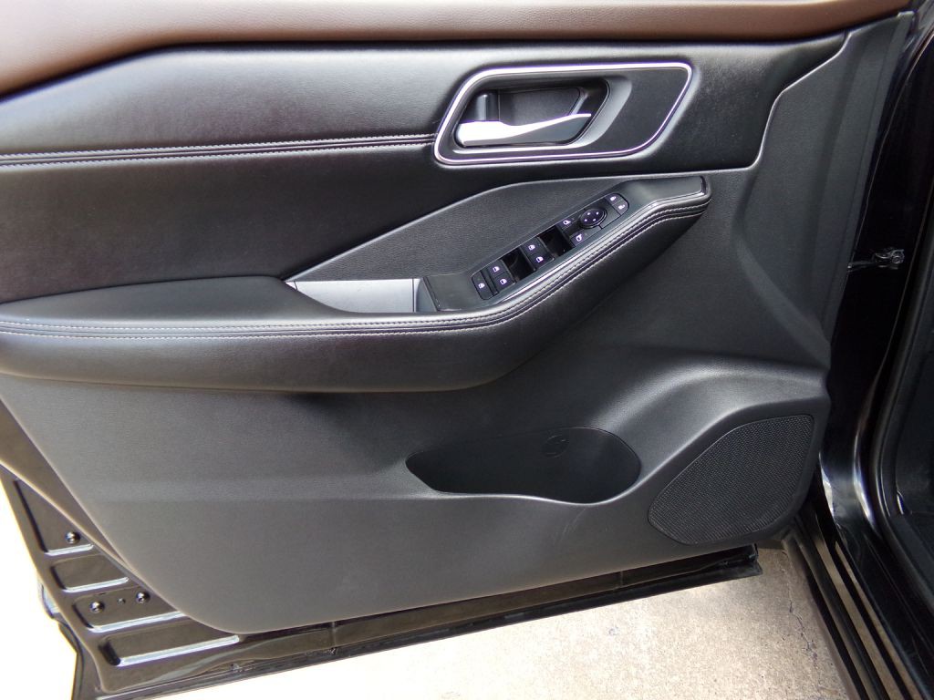 2021 Nissan Rogue Image 10
