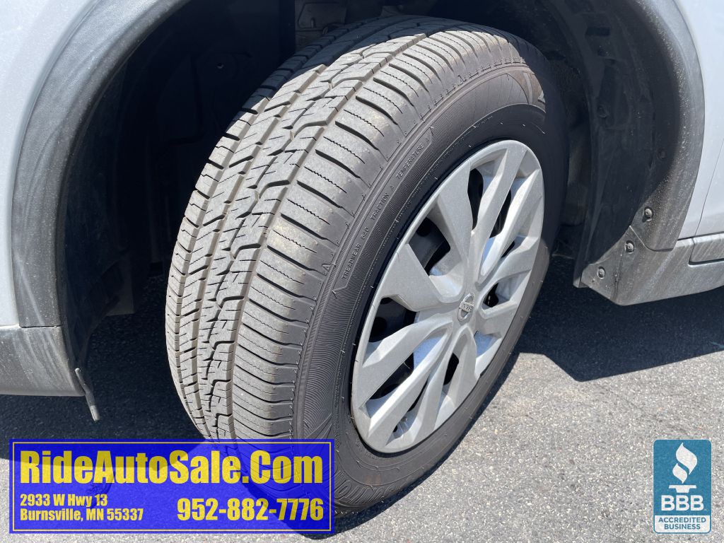 2015 Nissan Rogue Image 24