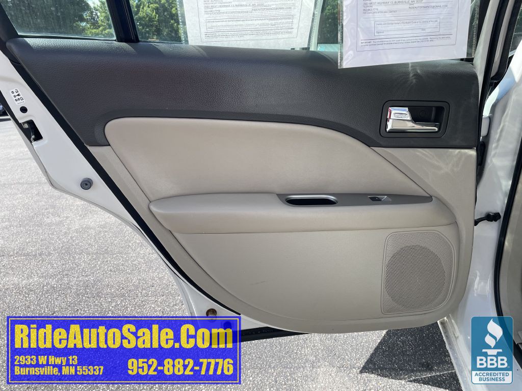 2010 Ford Fusion Image 11