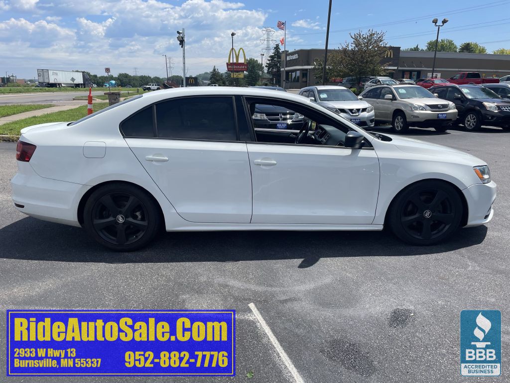 2016 Volkswagen Jetta Image 4