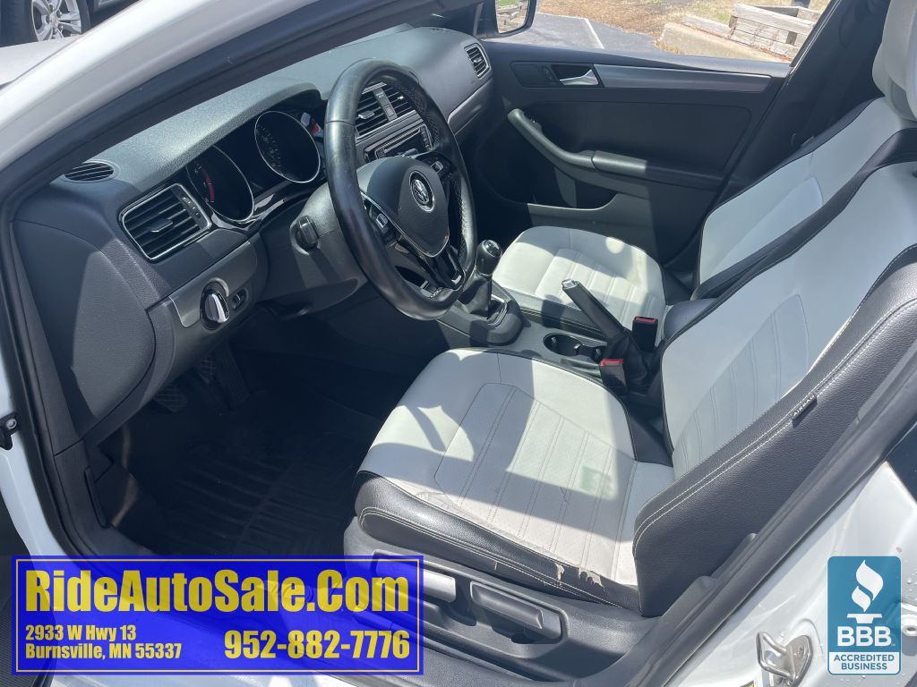 2016 Volkswagen Jetta Image 10