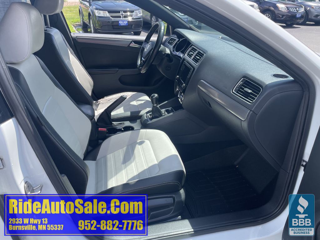 2016 Volkswagen Jetta Image 14