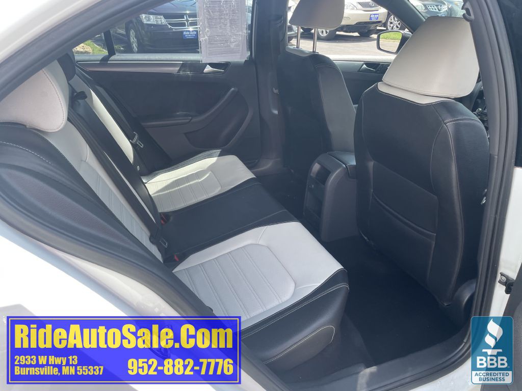 2016 Volkswagen Jetta Image 16