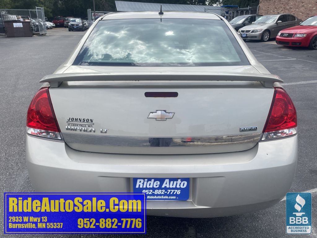 2011 Chevrolet Impala Image 6