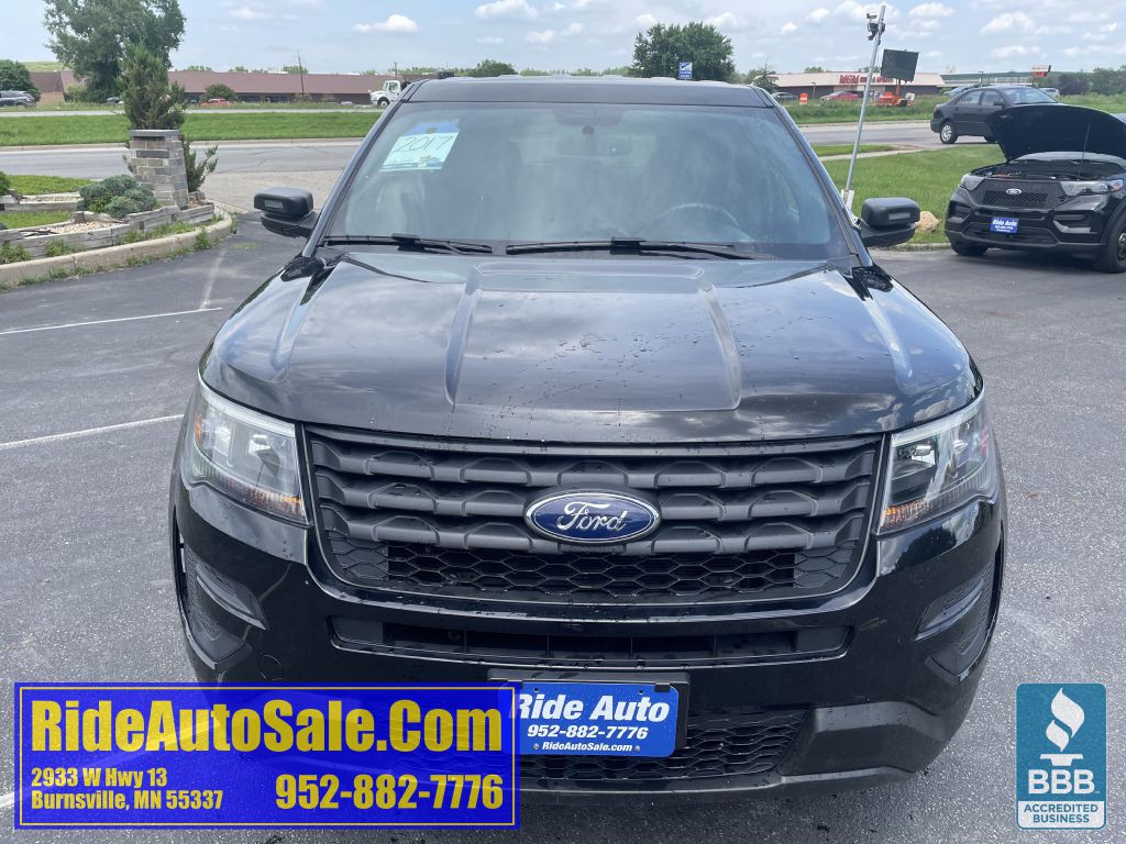 2017 Ford Explorer Image 2