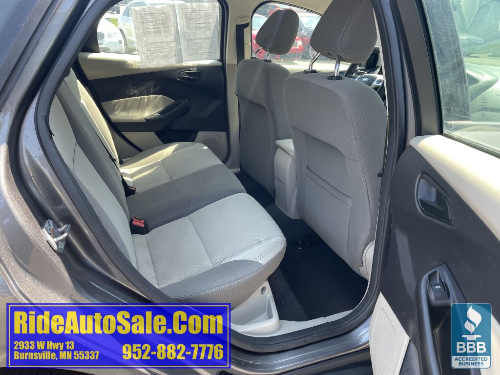 2012 Ford Focus Image 16