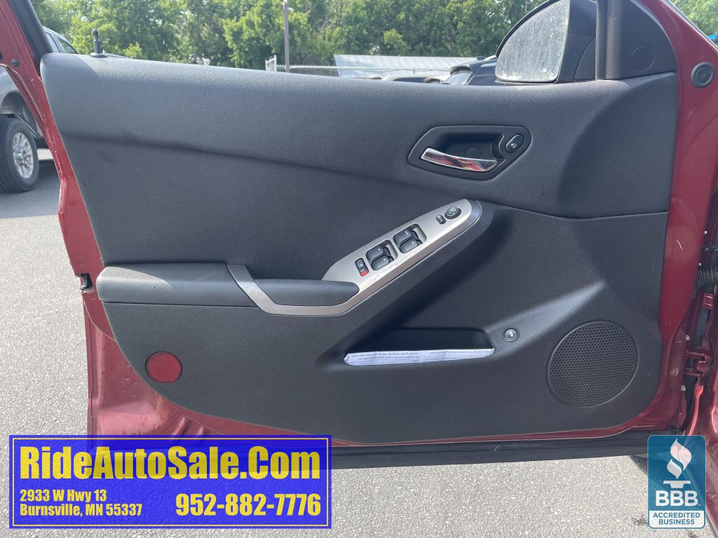 2008 Pontiac G6 Image 9