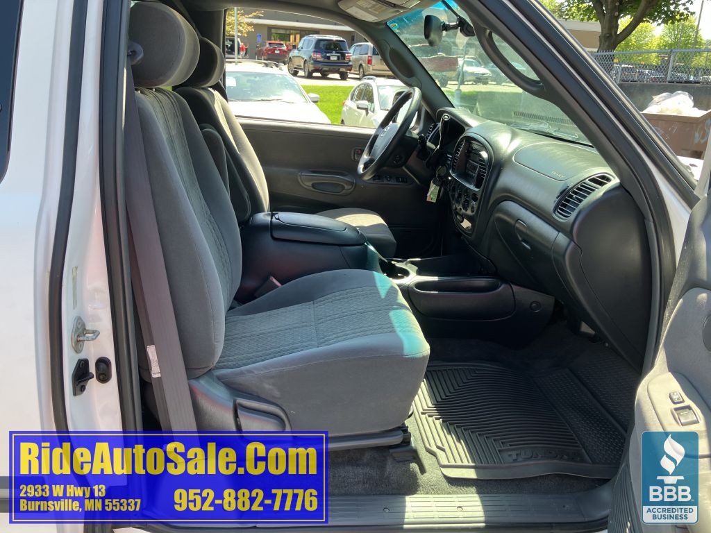 2004 Toyota Tundra Image 14