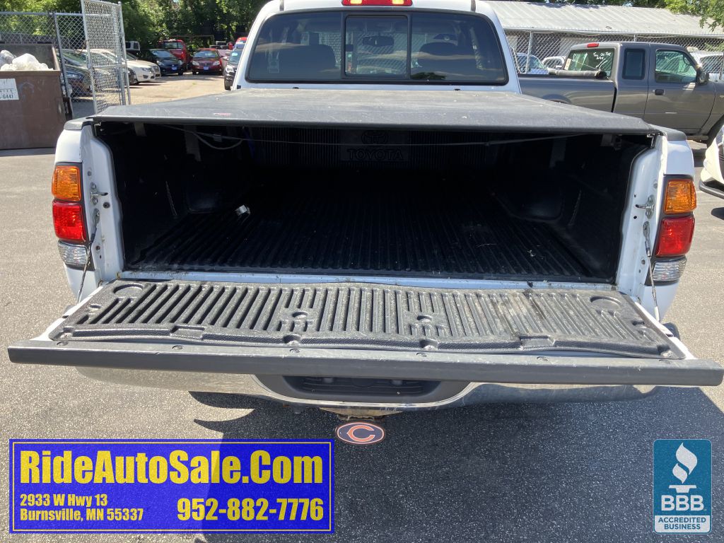 2004 Toyota Tundra Image 24