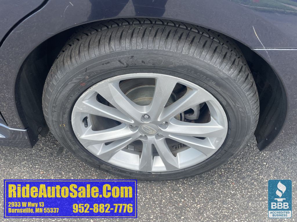 2013 Subaru Legacy Image 24