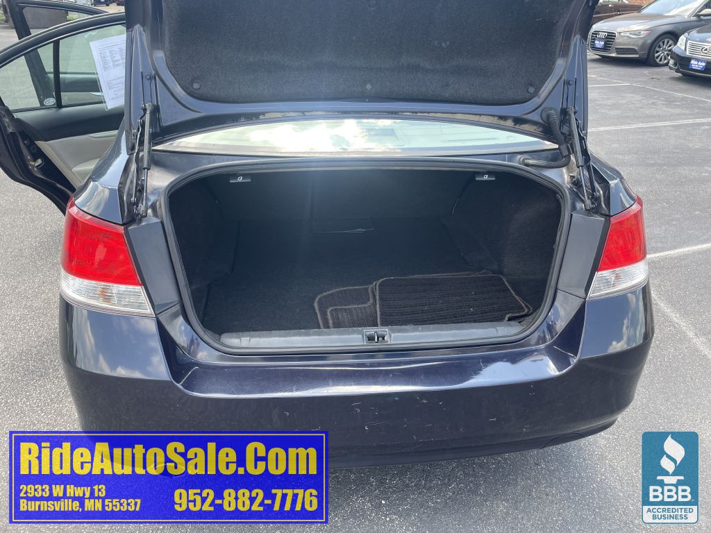 2013 Subaru Legacy Image 28