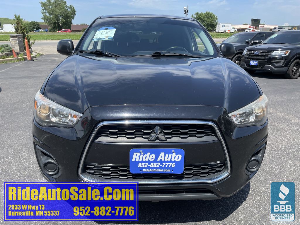 2015 Mitsubishi Outlander Image 2