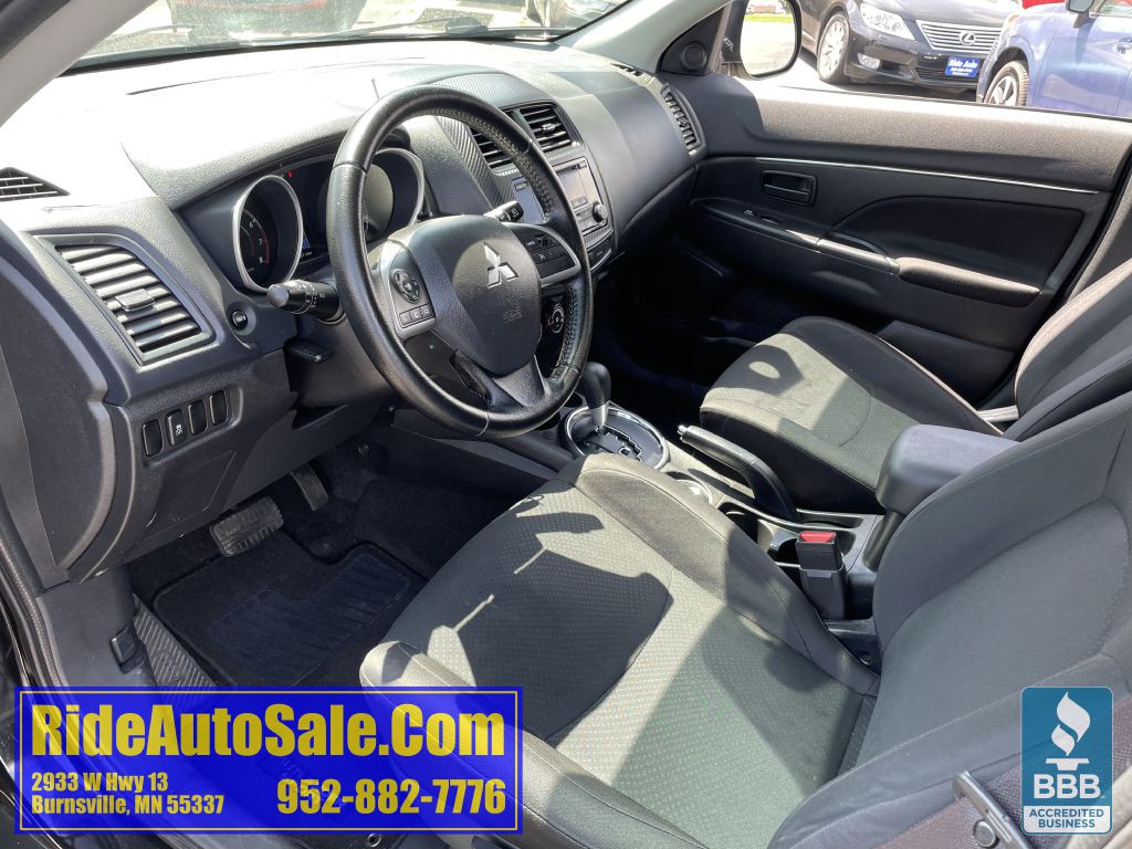 2015 Mitsubishi Outlander Image 9