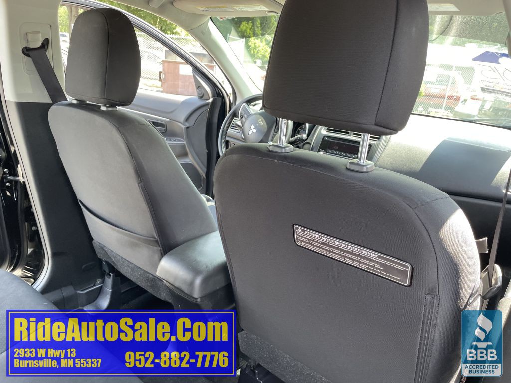 2015 Mitsubishi Outlander Image 32