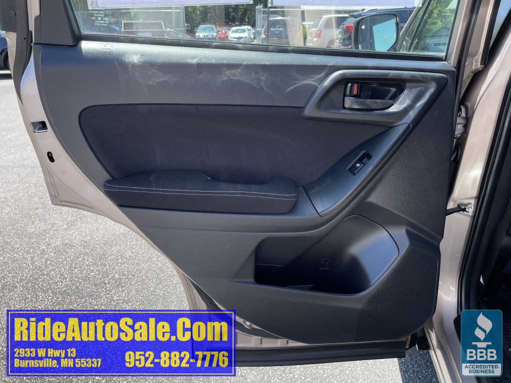 2014 Subaru Forester Image 11
