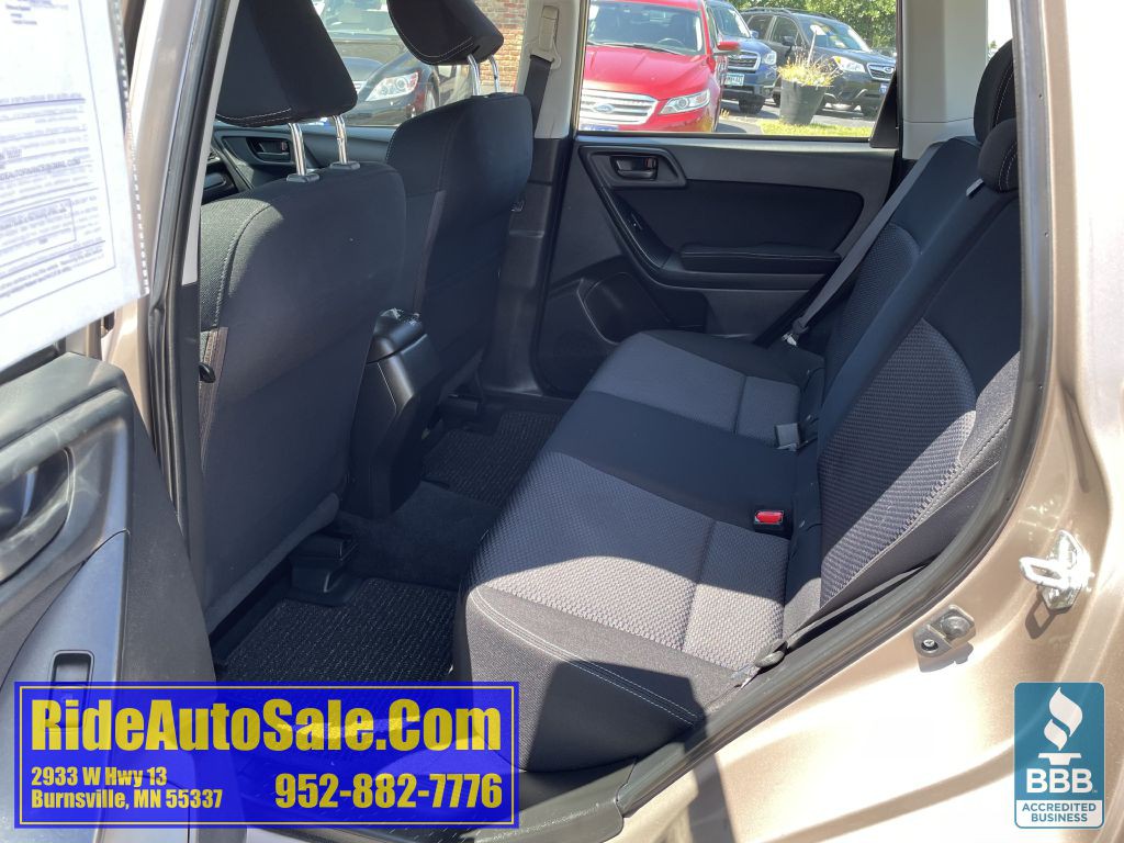 2014 Subaru Forester Image 12