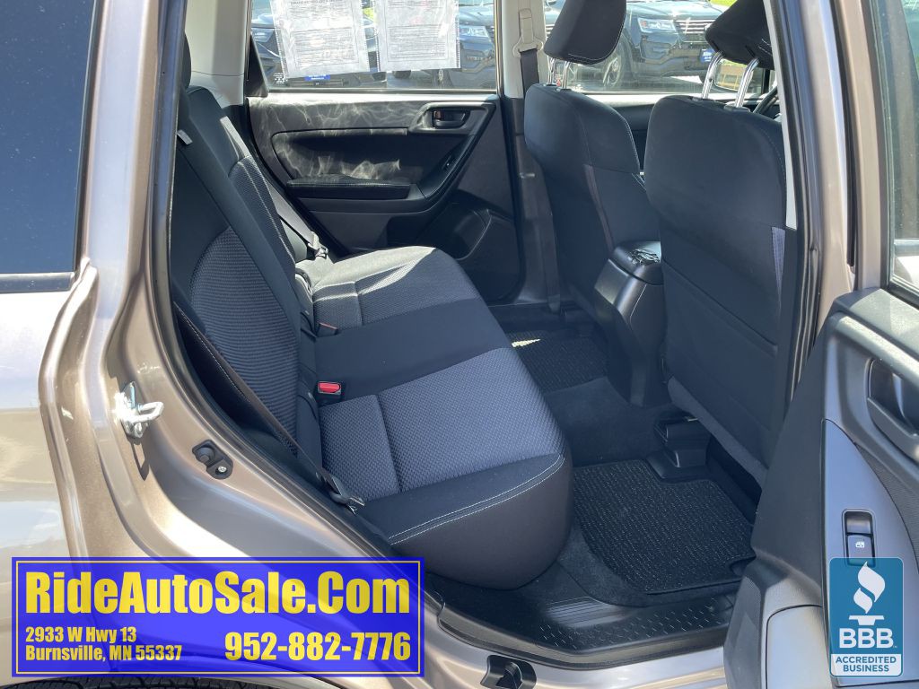 2014 Subaru Forester Image 17