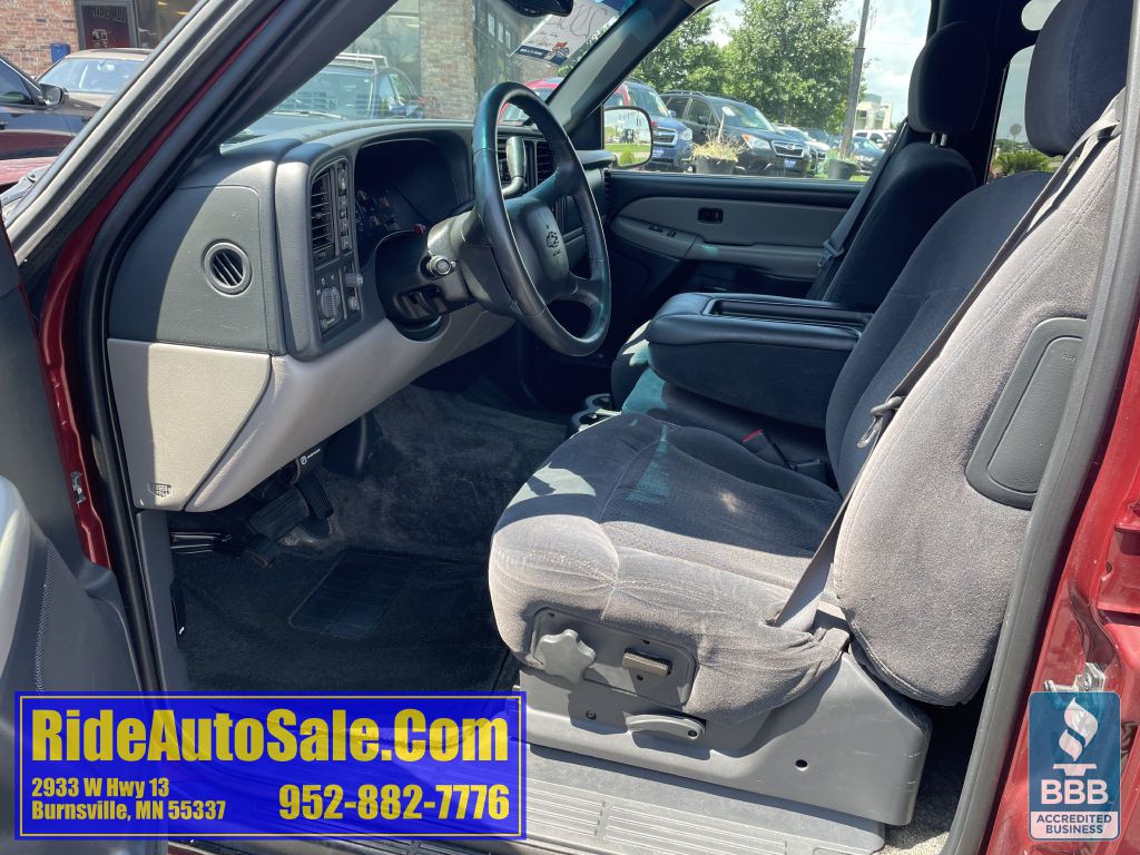 2002 Chevrolet Tahoe Image 10