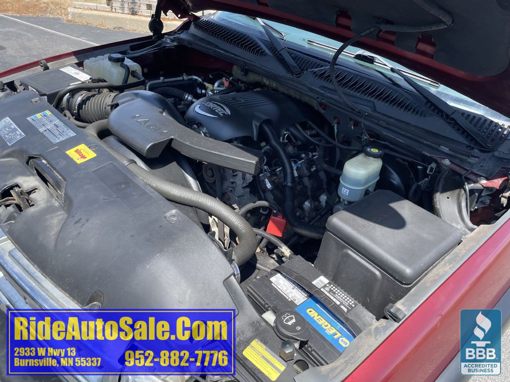 2002 Chevrolet Tahoe Image 21