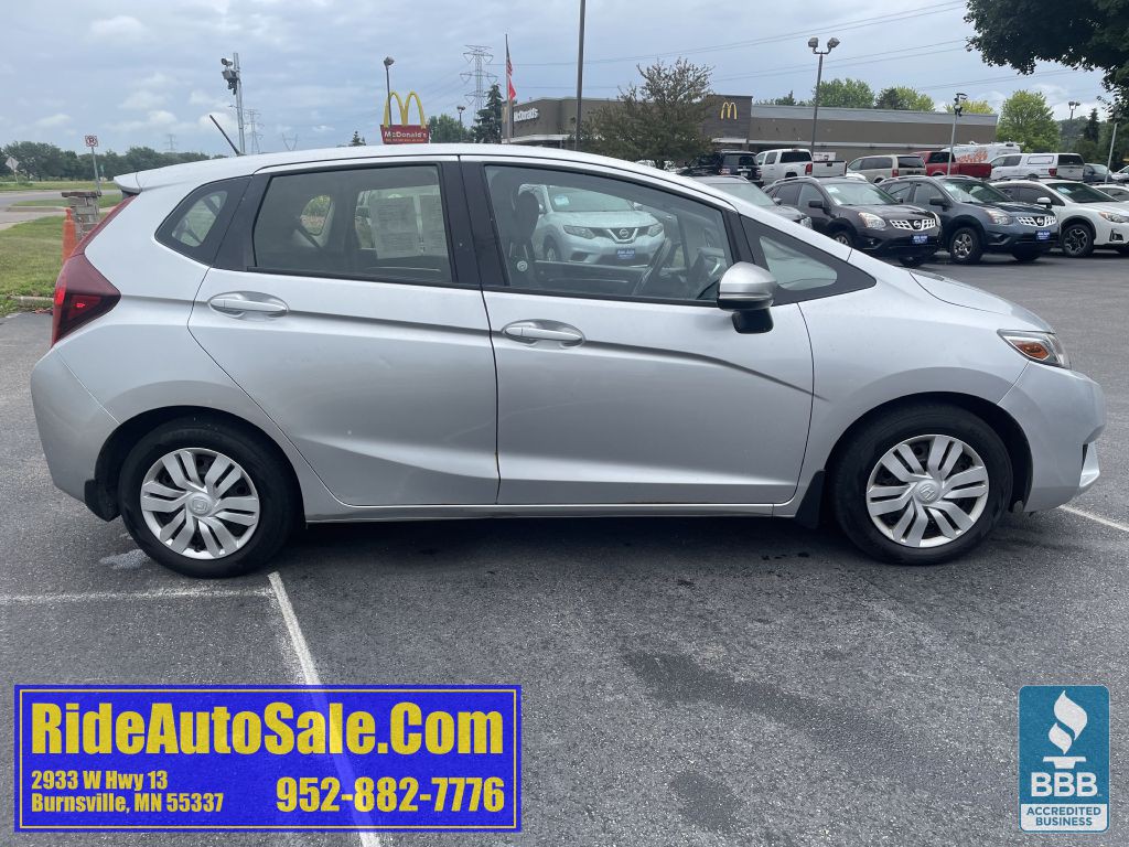 2016 Honda Fit Image 4