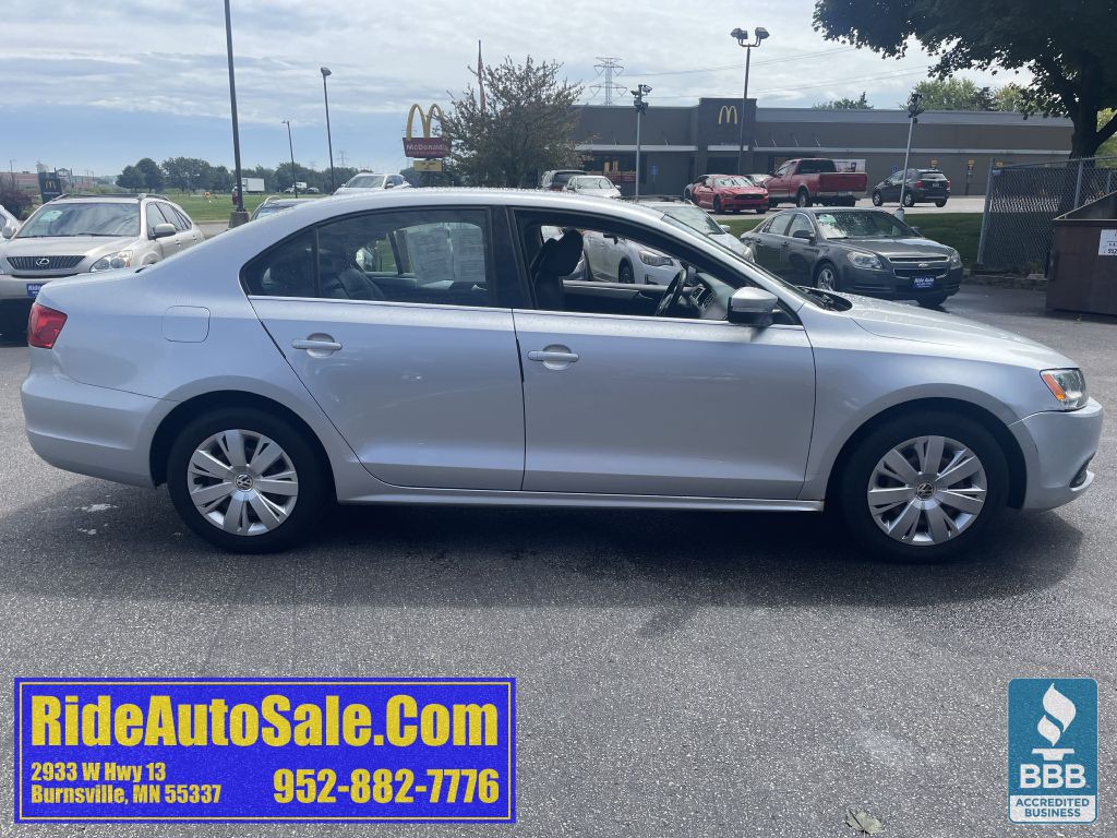 2013 Volkswagen Jetta Image 4