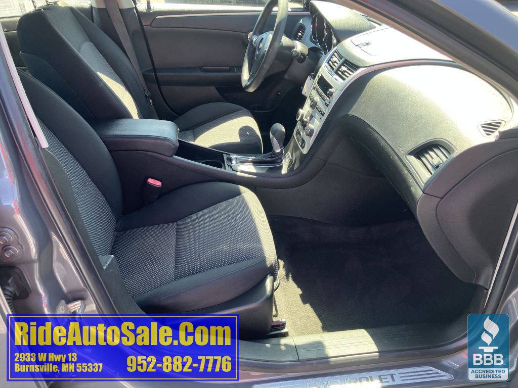 2009 Chevrolet Malibu Image 14