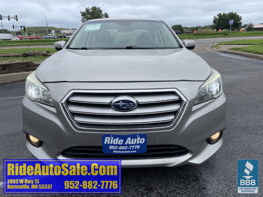 2016 Subaru Legacy Image 2