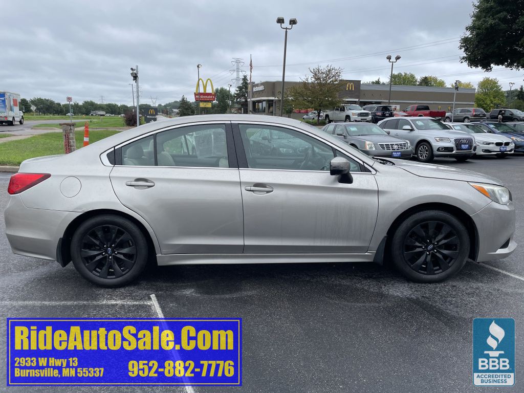 2016 Subaru Legacy Image 4