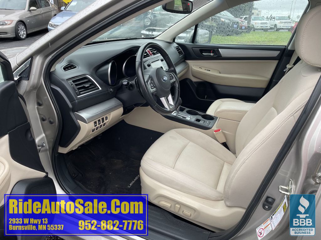 2016 Subaru Legacy Image 10